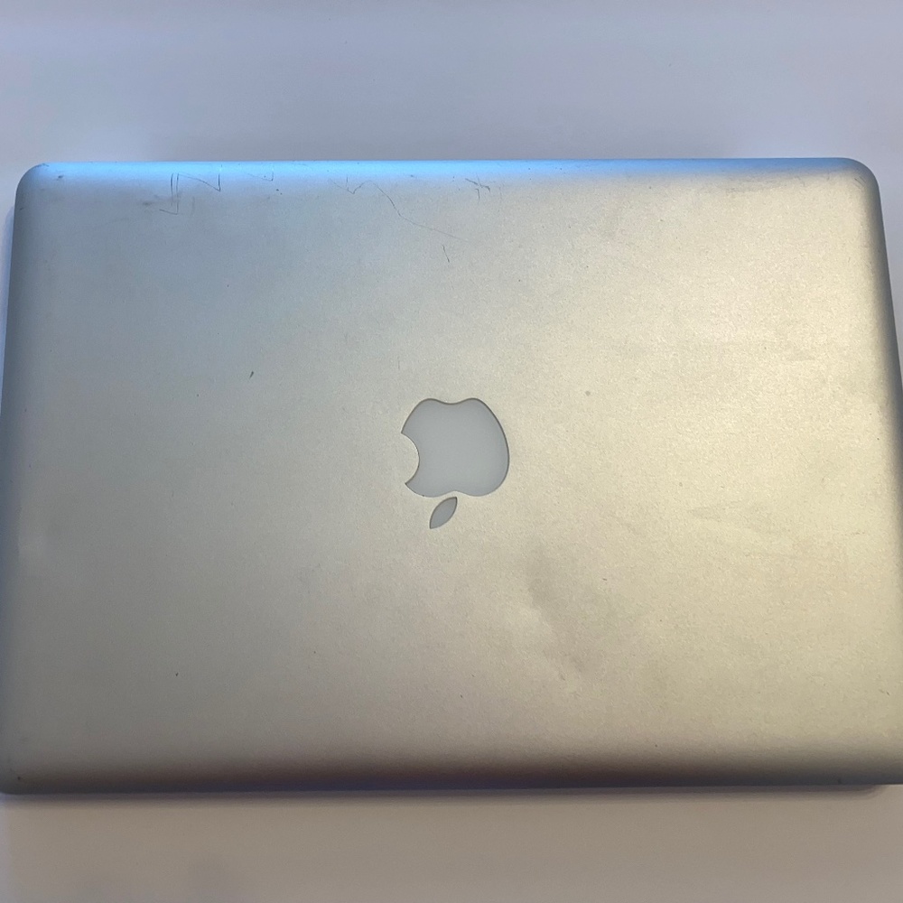 MacBook Pro 4GB (13.3-inch)